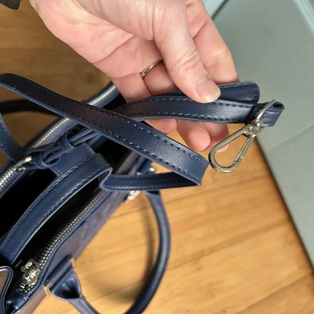 Steve Madden Navy Blue Shoulder Crossbody Bag Purse Small Gold Heart Keychain